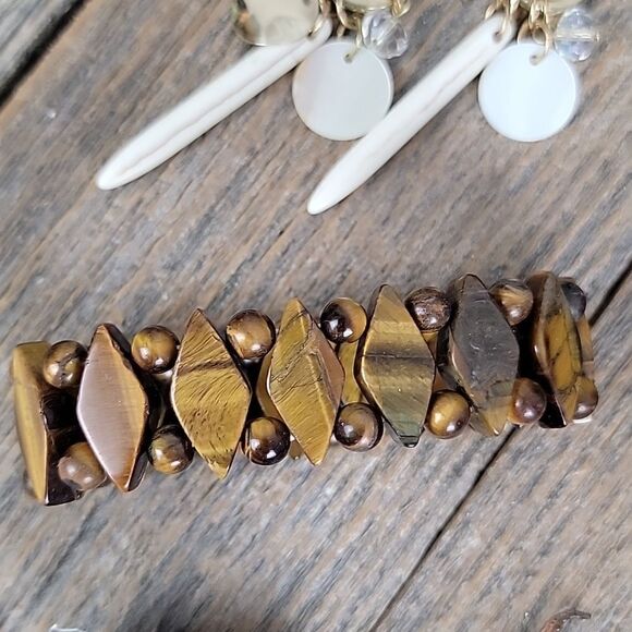 Jewelry bundle fashion and vintage pieces 9 items. - Picture 3 of 10